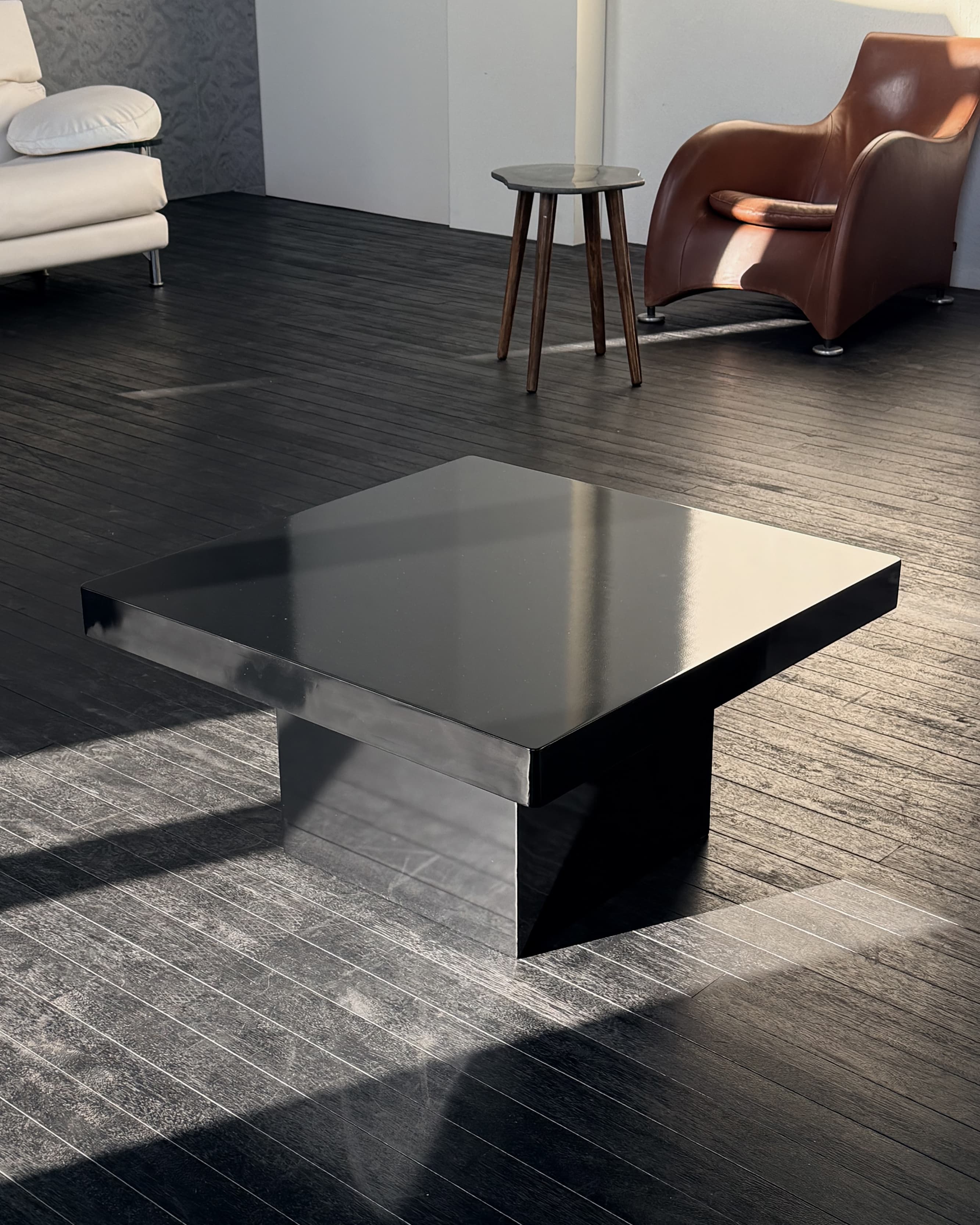 Black Coated Table — 5