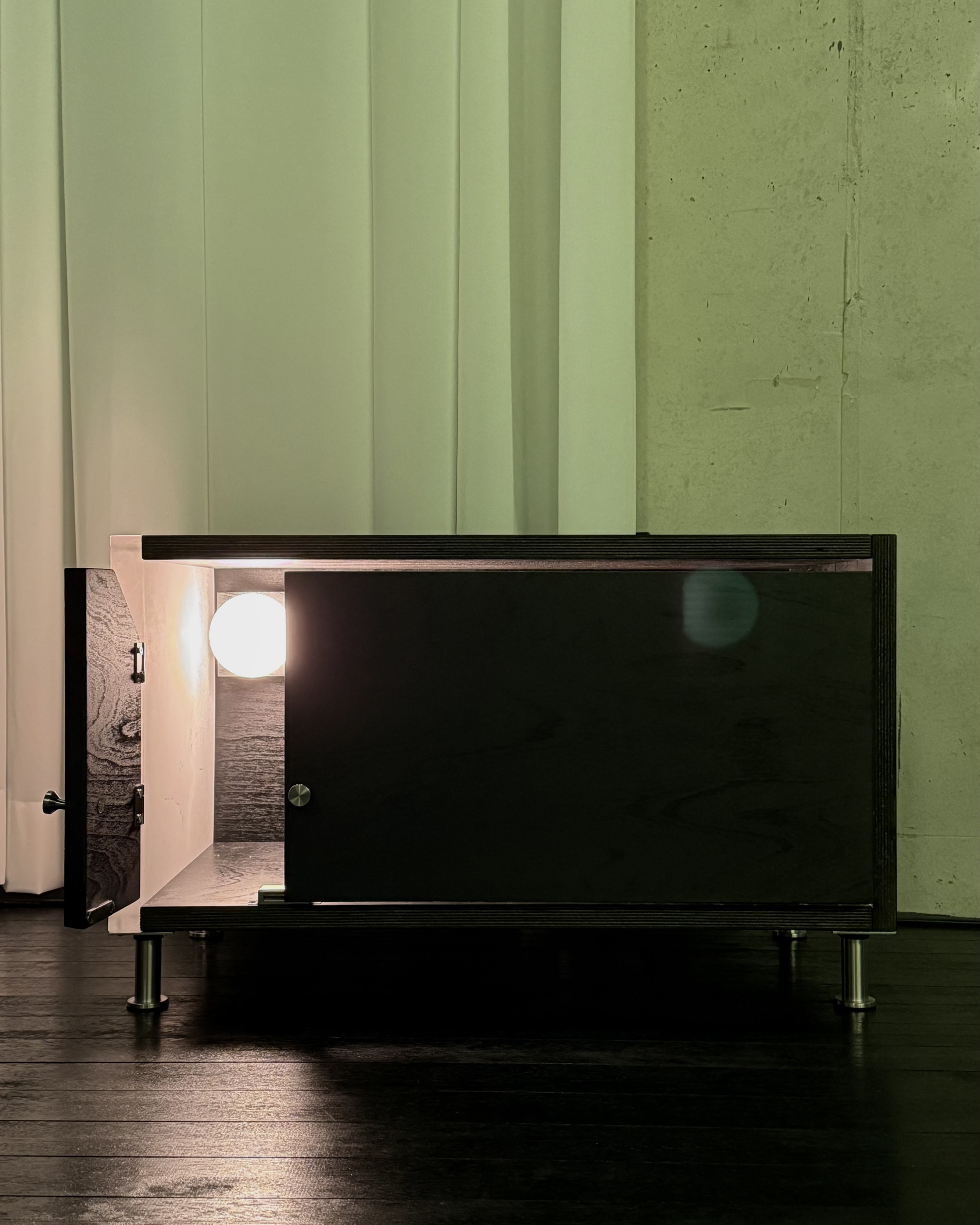 Light Cabinet